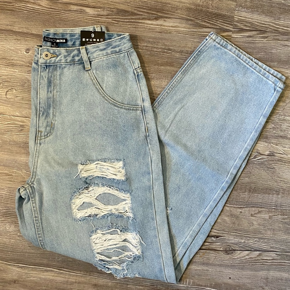 Fashion Nova • NWT Boyfriend Jeans